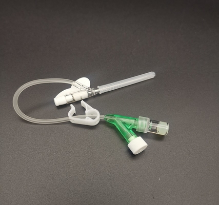 Tipo eliminabile verde trasfusione di sangue della cannula Y del dispositivo di venipunzione 18G chirurgica di infusione del catetere
