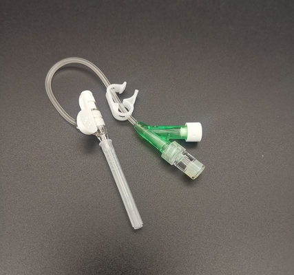 Tipo eliminabile verde trasfusione di sangue della cannula Y del dispositivo di venipunzione 18G chirurgica di infusione del catetere